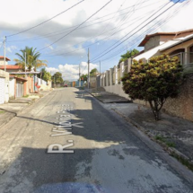 Entregador é assassinado a tiros na Grande BH; dupla fugiu em motocicleta - Google Street View/Reprodução