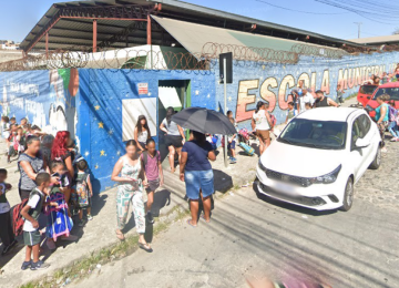 Agressão aconteceu em uma escola em Ribeirão das Neves -  (crédito: Google Street View/Reprodução)
