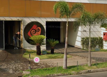 Dois homens e adolescentes estavam com armas de fogo em motel -  (crédito: Google Street View/Reprodução)