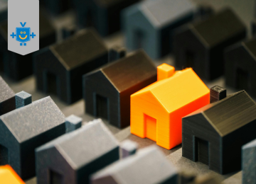 Imagem de casas de brinquedo cinzas e pretas e uma casa amarela simbolizando a decisão de comprar uma casa. -  (crédito: Reprodução Educcando seu Bolso )