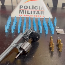 Dois menores são apreendidos por tráfico de drogas em BH - PMMG/Divulgação