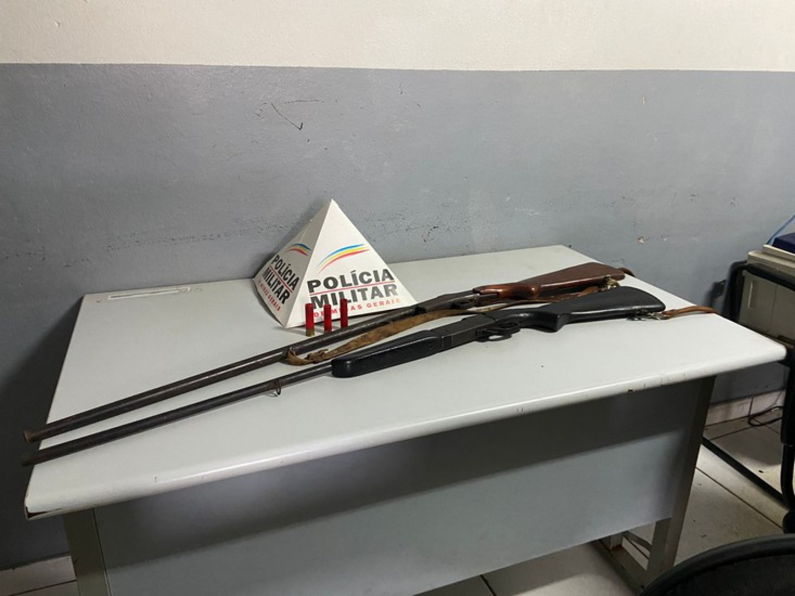 MG: homem não paga motel, deixa mulher no local e ainda ameaça mototaxista - Divulga&ccedil;&atilde;o/PMMG