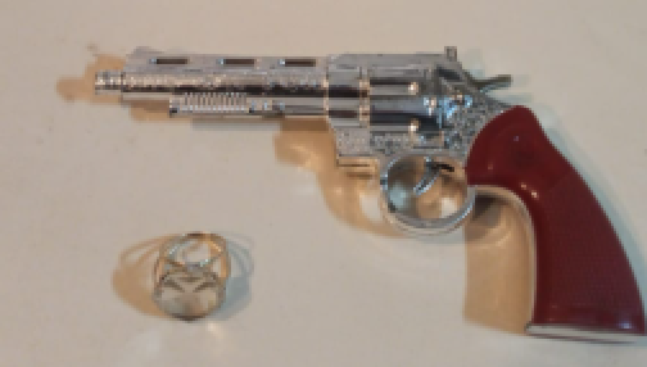 Idoso é assaltado depois de adolescente pedir para levá-la a cachoeira