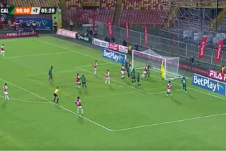 Gol antológico evita eliminação de campeão continental que disputará a Libertadores de 2026; veja vídeo