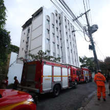‘Estrondo e explosão’: fogo destrói cobertura, e prédio é evacuado em BH - Marcos Vieira/EM/DA. Press