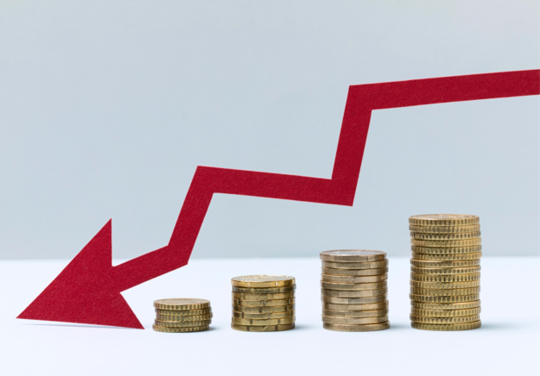 Carga tributária impacta no crescimento da economia - DINO