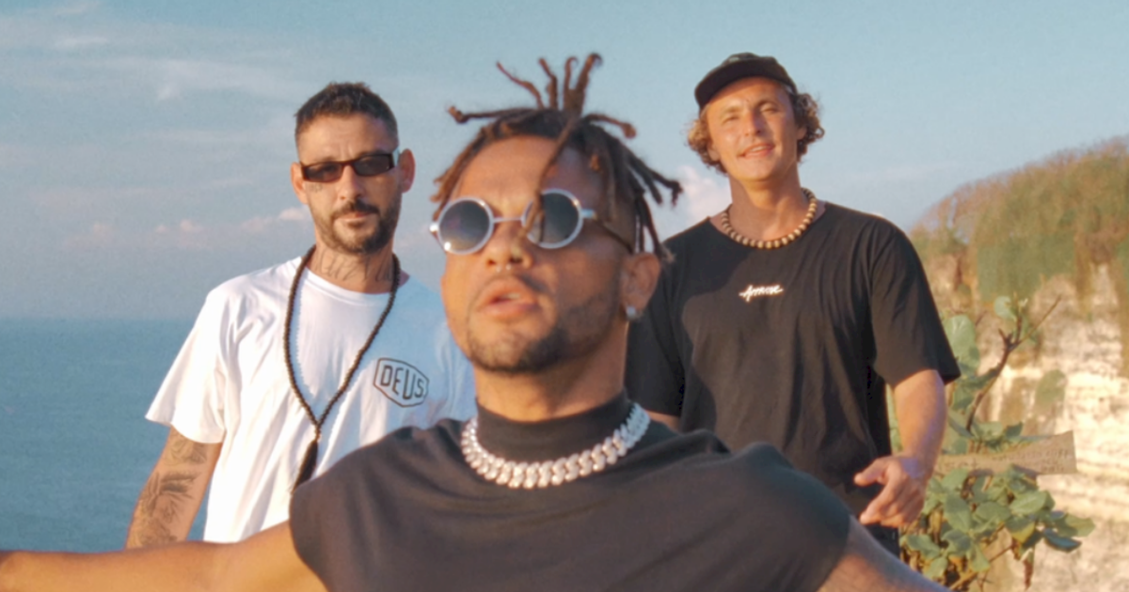 Em 'Alma Rica', novo clipe gravado em Bali, Oriente cruza música e ritual -  (crédito: Divulgação)