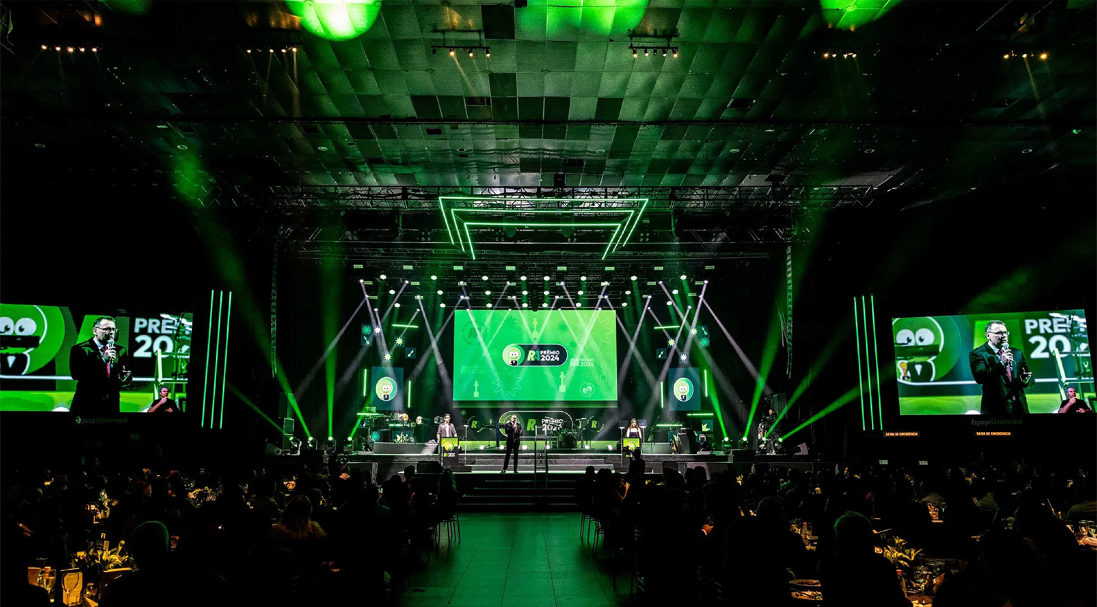 Empresa gráfica do Alto Tietê ganha Prêmio Reclame Aqui 2025 - DINO