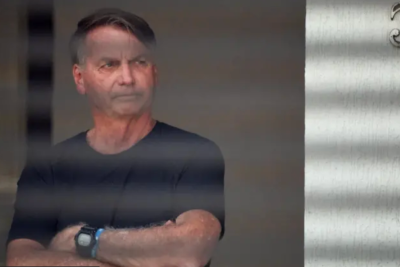 Bolsonaro foi alvo de uma facada em 2018, durante as eleições presidenciais. Desde então, foi submetido a outras sete cirurgias -  (crédito: Reprodução/Instagram)