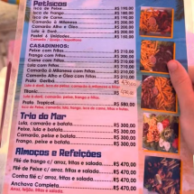 Turistas denunciam preços abusivos em quiosques na Região dos Lagos - Reprodução Redes Sociais