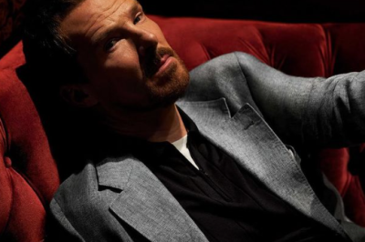 Benedict Cumberbatch, astro da Marvel e intérprete do Doutor Estranho, refletiu sobre a paternidade. O ator tem três filhos: Christopher, Hal e Finn, com Sophie Hunter. Ele afirmou que ser pai o transformou profundamente como homem e artista. “Fiquei com coração de manteiga”, disse em entrevista ao 'The Times of London'. -  (crédito: reprodução instagram)