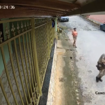 Vídeo: criança de 2 anos engasgada é salva por policial militar em MG - Redes Sociais/Reprodução