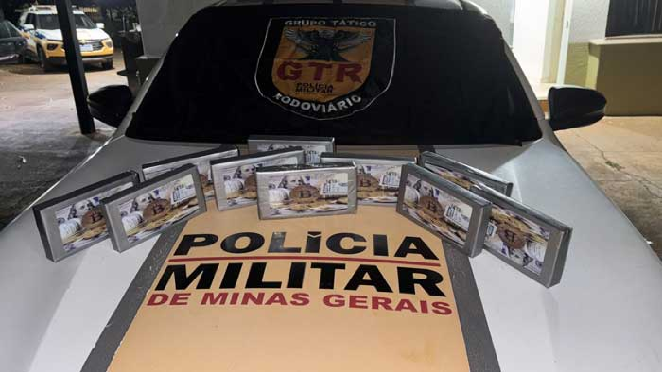 Polícia encontra cocaína avaliada em quase R$ 2 milhões em painel de carro - DivulgaÃ§Ã£o/PMMG