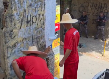 Pinturas s&atilde;o realizadas com a participa&ccedil;&atilde;o de detentos do regime semiaberto, de baixa periculosidade, da Penitenci&aacute;ria Jos&eacute; Maria Alckmin, em Ribeir&atilde;o das Neves -  (crédito: Victor Laia / Sejusp-MG / Divulga&ccedil;&atilde;o)