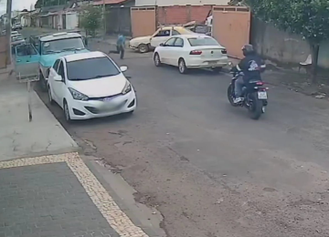 Vídeo: homem é executado com mais de 12 tiros em Araguari -  (crédito: ReproduÃ§Ã£o/redes sociais)