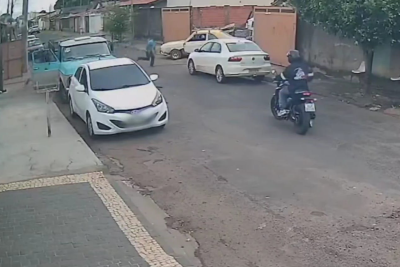 Vídeo: homem é executado com mais de 12 tiros em Araguari -  (crédito: ReproduÃ§Ã£o/redes sociais)