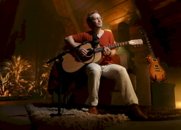 BALARA lança álbum acústico e revisita sucessos com olhar intimista -  (crédito: Calli Fernandes)