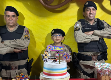 PM surpreende menino de 11 anos que sonha em ser policial em aniversário em MG -  (crédito: PMMG/Reprodução)
