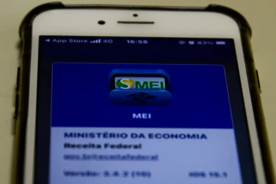 O aplicativo MEI da Receita Federal &eacute; essencial para o microempreendedor individual acompanhar as informa&ccedil;&otilde;es fiscais e o limite de faturamento. -  (crédito: Marcello Casal Jr/Ag&ecirc;ncia Brasil)