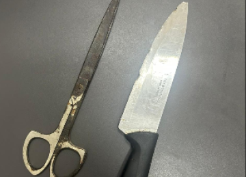 A vítima indicou aos policiais onde o suspeito havia escondido uma faca e uma tesoura, usadas na agressão -  (crédito: PMMG/Reprodução)