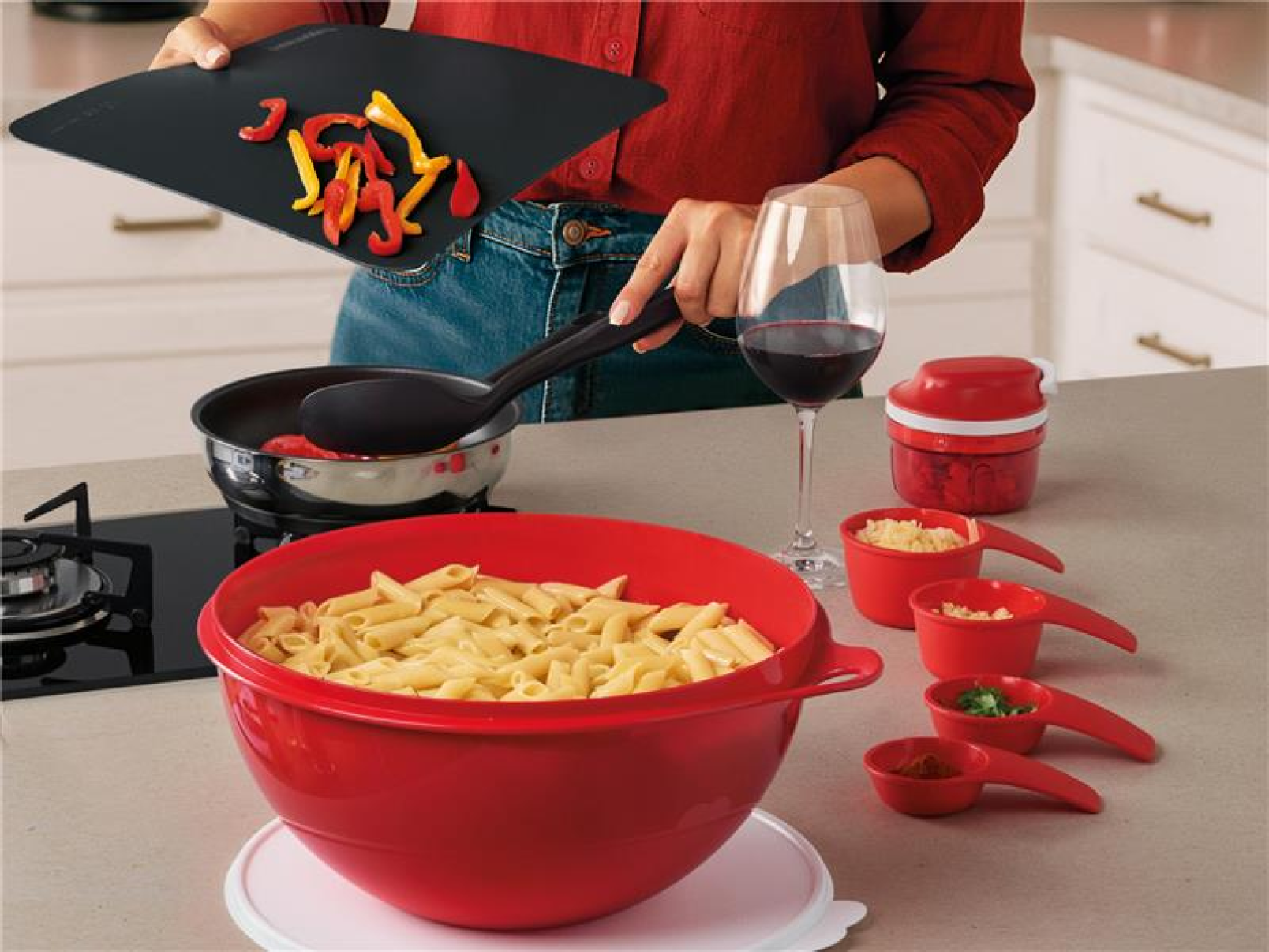 Grupo BeFra firma acordo com a Tupperware LATAM - DINO