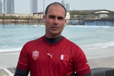 Eduardo Bolsonaro gravou o vídeo durante agenda nos Emirados Árabes Unidos -  (crédito: Reprodução/Redes sociais)