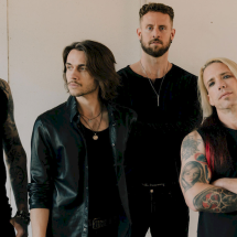 Velvet Chains lança o novo single ‘Hurt Me’ - Brandon "Wolfy" Wolford