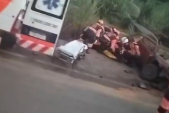 A concessionária Nova 381, responsável pelo trecho, informou que há congestionamento nos dois sentidos da via -  (crédito: Redes Sociais/Reprodução)