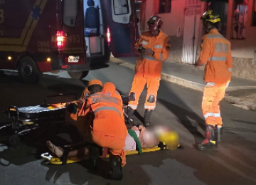 Além da boca, a vítima sofreu escoriações nos joelhos e nas mãos -  (crédito: Corpo de Bombeiros/Reprodução)