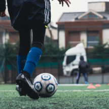 Adolescente denuncia injúria racial durante jogo de futebol em MG - Pexels/Reprodução
