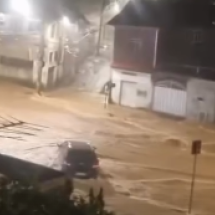 Temporal atinge BH e provoca alagamentos no Barreiro - Redes Sociais/Reprodução