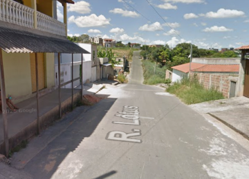 Homicídio aconteceu na Rua Lótus, no Bairro Novo Retiro, em Esmeraldas, Região Metropolitana de Belo Horizonte -  (crédito: Google Street View/Reprodução)