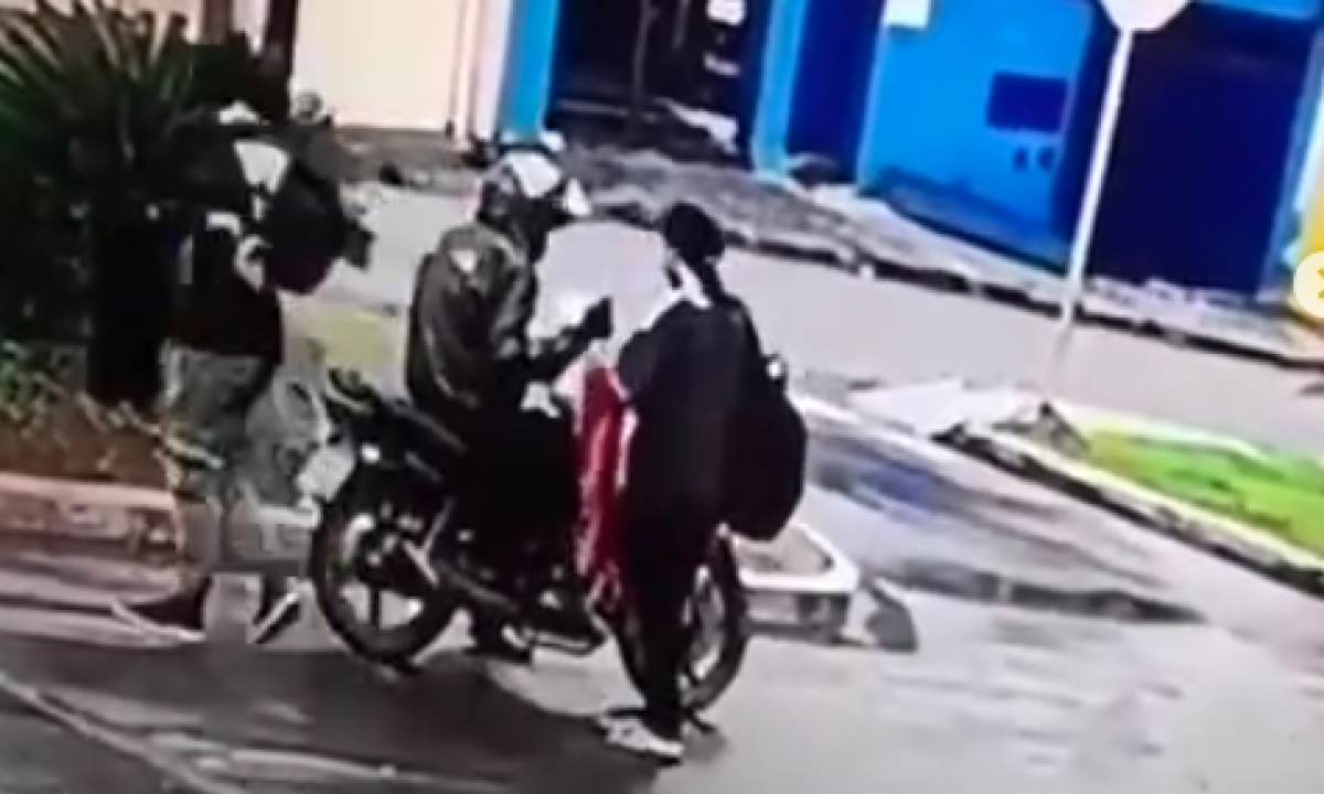 João Victor afirma que a jovem tinha o costume de utilizar transporte por aplicativo para ir do Bairro Belvedere até o Bairro São José, onde mora -  (crédito: Redes Sociais/Reprodução)