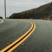 Homem que matou namorada e deixou corpo na BR-040 é condenado - Freepik