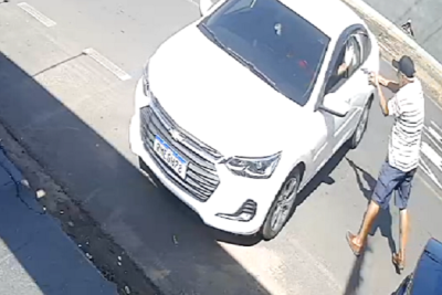 Vídeo: idoso tenta matar ex-namorada no Dia Internacional das Mulheres -  (crédito: ReproduÃ§Ã£o/redes sociais)