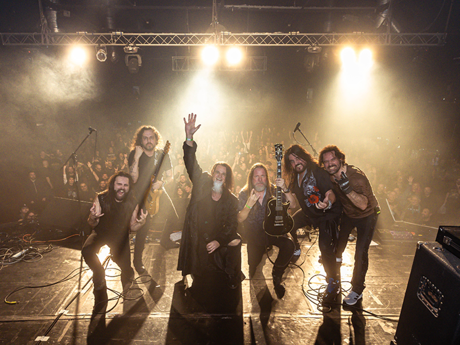 Armored Dawn confirma show em São Paulo no Manifesto Bar - DINO