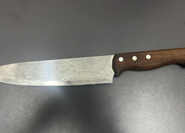 O filho da vítima se colocou na frente da mãe para impedir a agressão e levou um soco -  (crédito: PMMG/Reprodução)