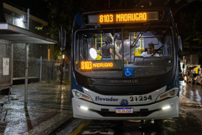 Projeto Madrugão, da PBH, disponibiliza 128 linhas de ônibus entre 0h e 3h59 -  (crédito: Divulgação/PBH)