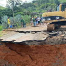 Rodovia cede em MG e trecho é interditado; confira local - PMRv/Reprodu&ccedil;&atilde;o