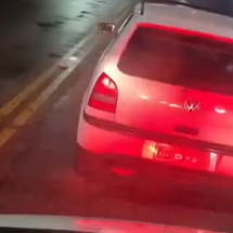 Motorista fecha ambulância e atrapalha socorro de idosa de 91 anos em MG - Redes Sociais/Reprodução