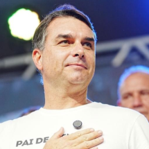 Flávio Bolsonaro celebra com apoiadores em evento do PL em Rondônia - Reprodução/Redes Sociais