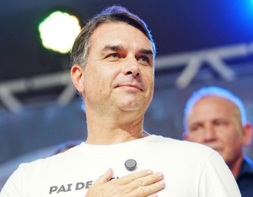 O senador Flávio Bolsonaro (PL-RJ), pré-candidato à Presidência da República, participou nesse sábado (14/3) de um evento do Partido Liberal em Ji-Paraná, em Rondônia -  (crédito: Reprodução/Redes Sociais)