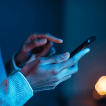 Homem não aceita término de relacionamento e divulga fotos íntimas da ex  - FreePik