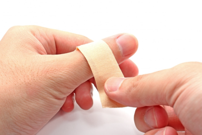 <p style='text-align: left;'>A vitamina K é pouco comentada, mas essencial para o funcionamento do organismo. Ela participa de processos vitais que muitas vezes passam despercebidos no dia a dia. Sua principal função está ligada à coagulação do sangue, um mecanismo fundamental para a sobrevivência. Sem ela, o corpo teria dificuldade para conter sangramentos simples ou mais graves.</p>
 -  (crédito: shayne por freepik)