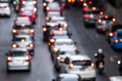 <p>Caso seja flagrada irregularidade, o veículo pode ser retido até a devida regularização. Em alguns casos, o condutor pode ser orientado a corrigir o problema e apresentar o carro para vistoria posteriormente. Se a situação não for regularizada, o veículo pode ser removido em uma nova abordagem.</p>
 -  (crédito: Freepik)