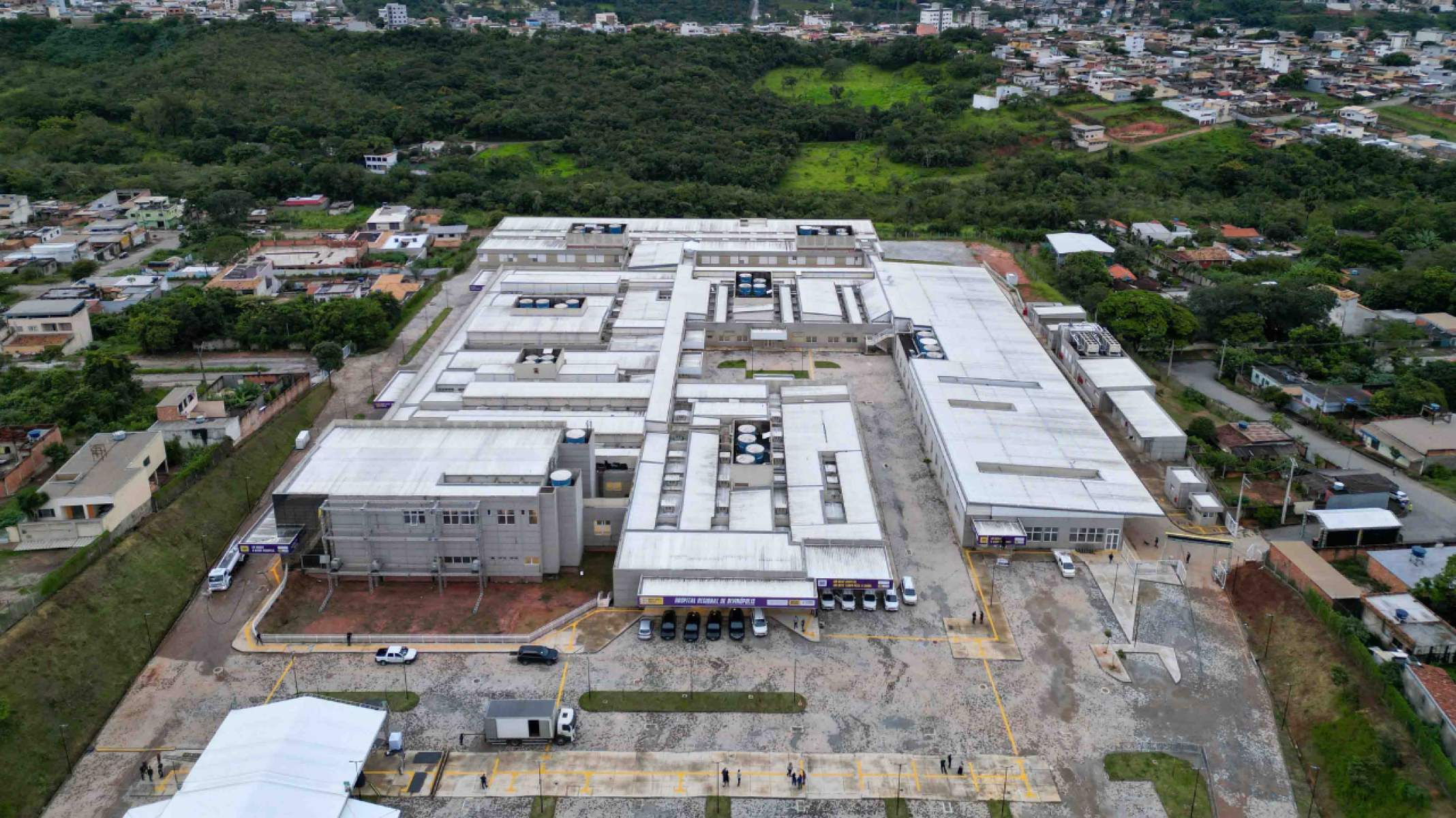 Com data marcada, Hospital Regional de Divin&oacute;polis funcionar&aacute; em 4 etapas -  (crédito: Dirceu Aur&eacute;lio/Imprensa MG)