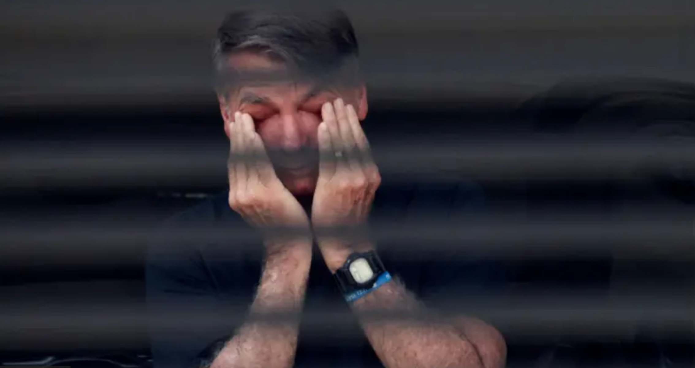 Família e defesa de Bolsonaro alegam que seu quadro clínico inspiram cuidados intensivos e recorrentes e que o ambiente domiciliar seria o mais adequado para o ex-presidente  -  (crédito: AFP via Getty Images)