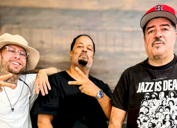 'Em Construção' marca o retorno do Grupo Motirô após 20 anos -  (crédito: Divulgação)