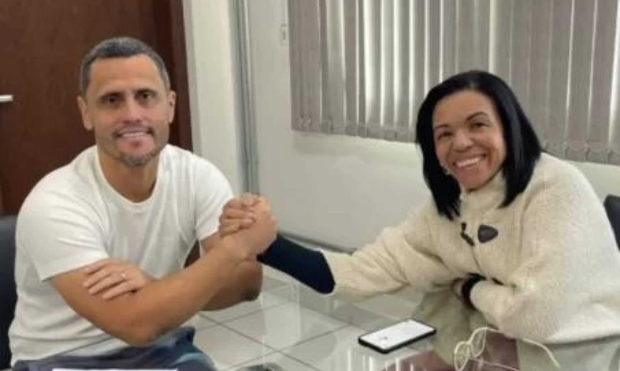 Prefeito de Divin&oacute;polis renuncia e cidade ter&aacute; a 1&ordf; prefeita -  (crédito: Divulga&ccedil;&atilde;o)