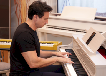 Casio reúne famosos para lançamento de nova linha de pianos -  (crédito: Divulgação)